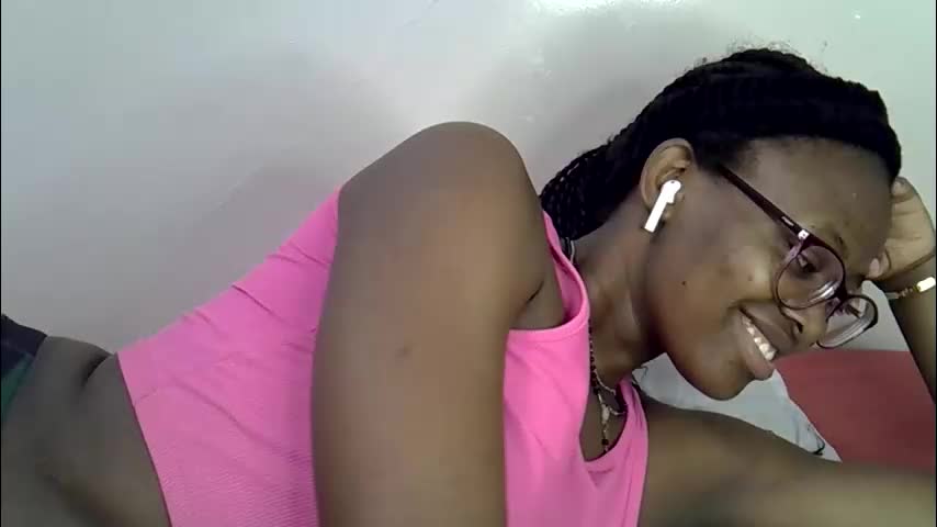 sweet_zarah Adult Chat April 29, 2026