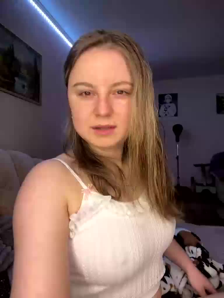 FuckedHoles Adult Chat April 30, 2026