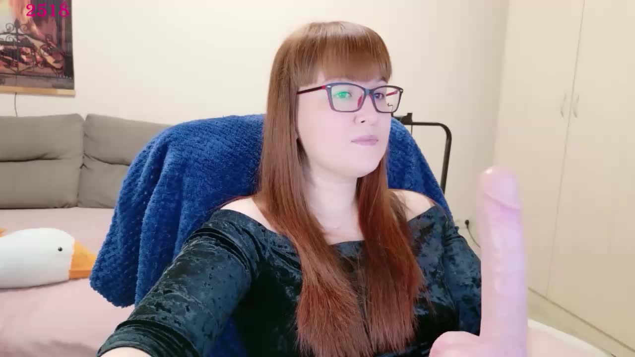 QueenFoxyLiza Adult Chat April 30, 2026