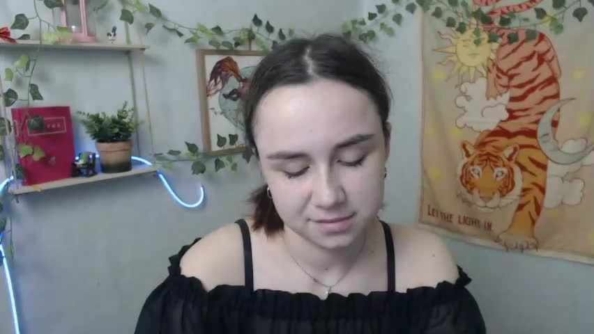 veryveryvery_shy Adult Chat April 29, 2026