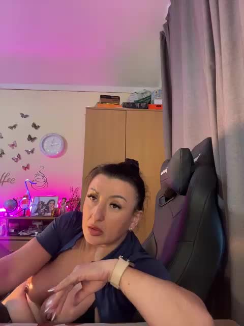 Hotangel75 Adult Chat April 29, 2026