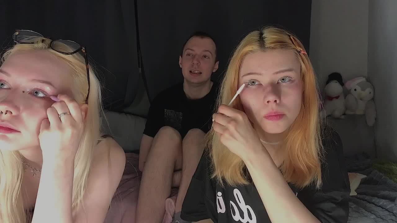 Z0mb1el0ll1 Adult Chat April 30, 2026