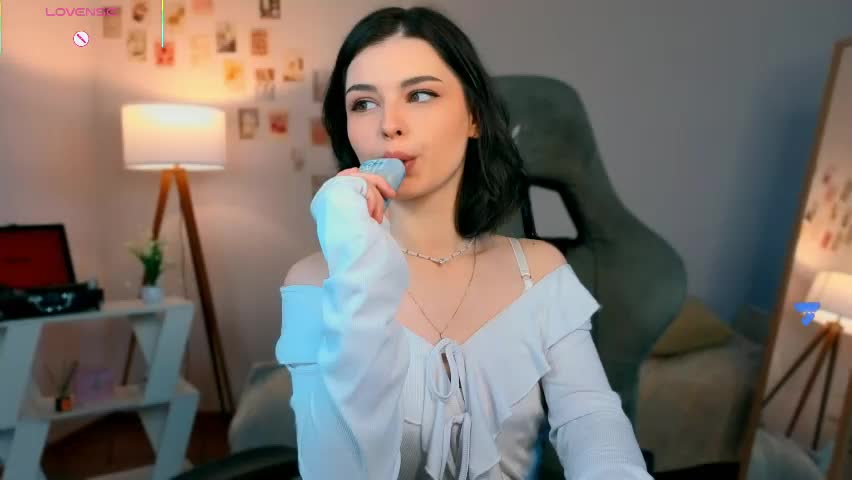 rebbekkakowalski Adult Chat April 30, 2026