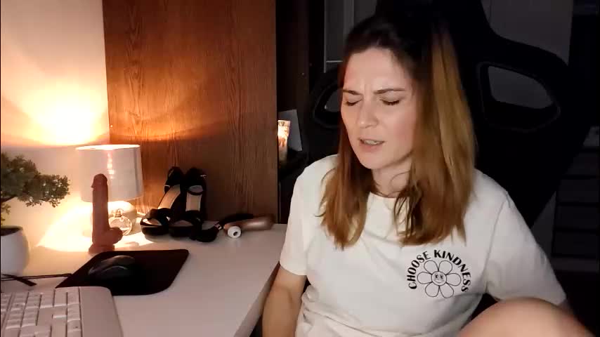 reileyfoxx Adult Chat May 1, 2026
