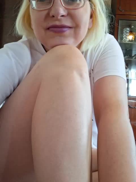 Vika211 Adult Chat May 1, 2026