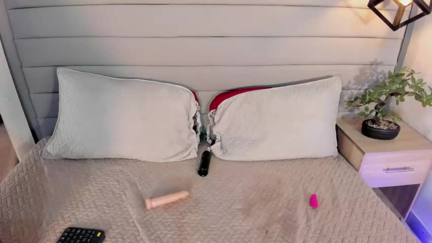 little_luna7 Adult Chat May 1, 2026