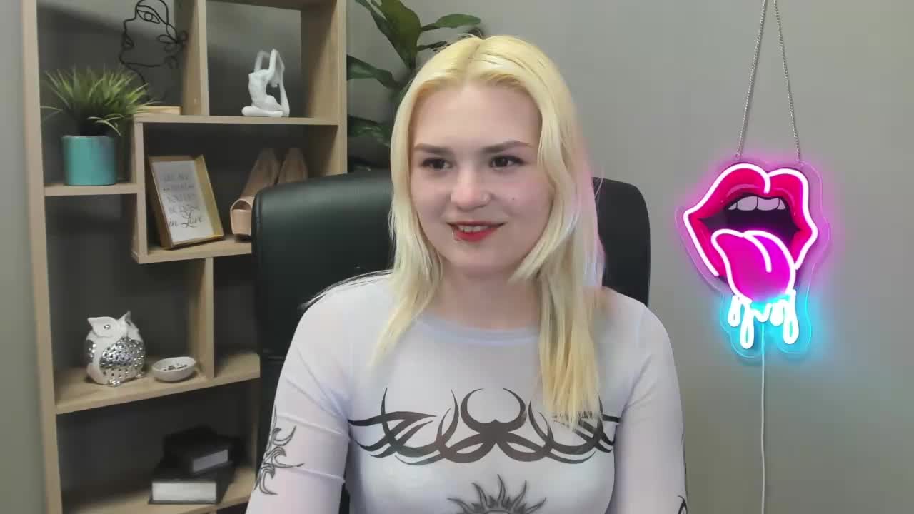 SweetLilyxo Adult Chat May 1, 2026