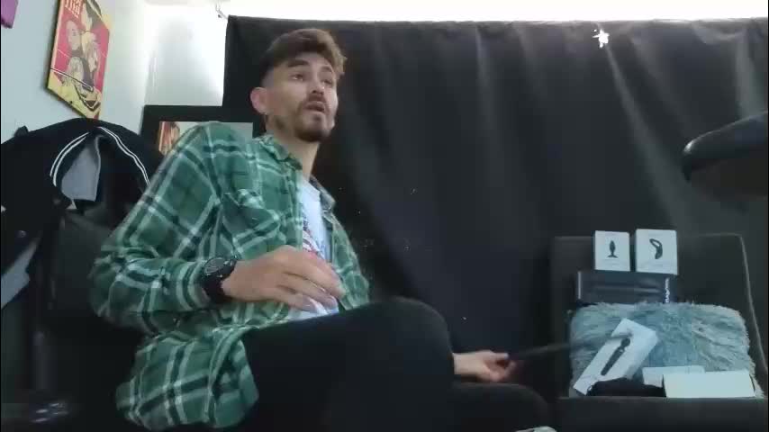 aaron_malikk Adult Chat May 1, 2026