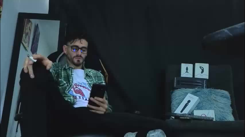 aaron_malikk Adult Chat May 1, 2026