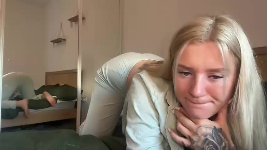 lily_fox01 Adult Chat May 1, 2026