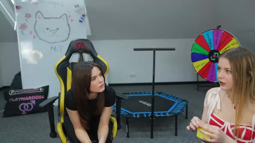 livehub054 Adult Chat May 1, 2026