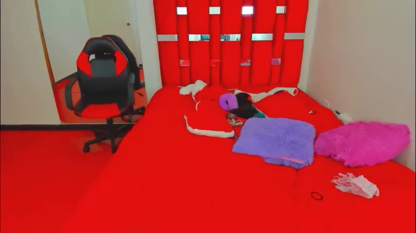 scarlett_red_11 Adult Chat May 1, 2026