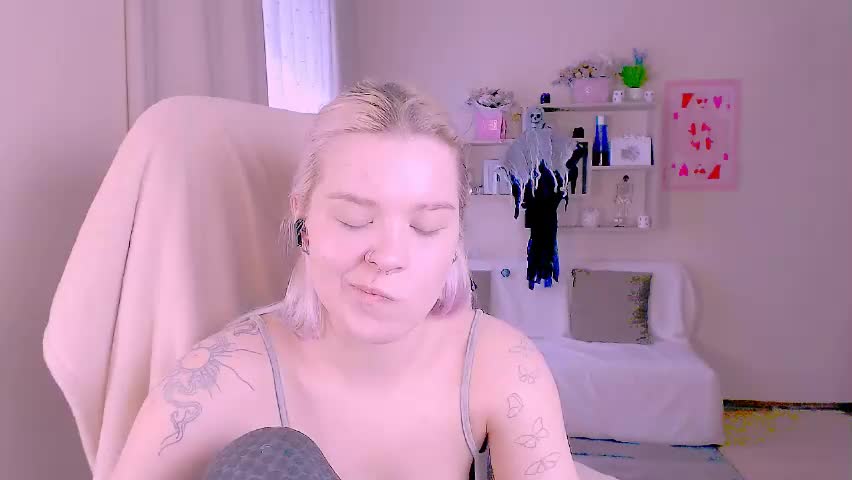 hot_blonda_ Adult Chat May 1, 2026