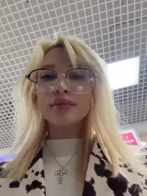Cristi-Candy Adult Chat May 2, 2026