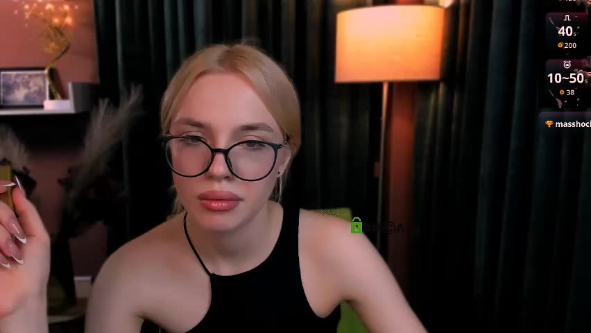 vaiolet_lovely Adult Chat May 2, 2026