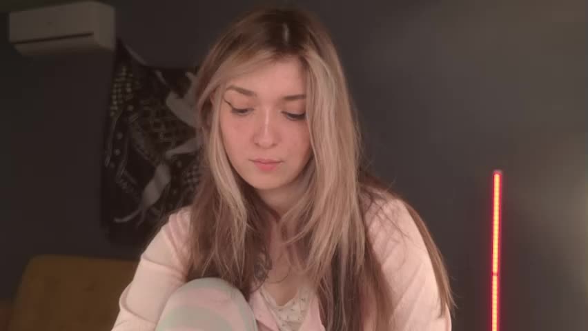 purple_averge Adult Chat May 2, 2026