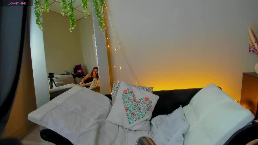 julia_suny Adult Chat May 2, 2026