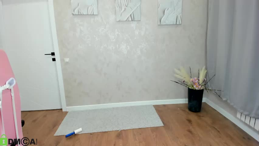 luna_c0ra Adult Chat May 2, 2026