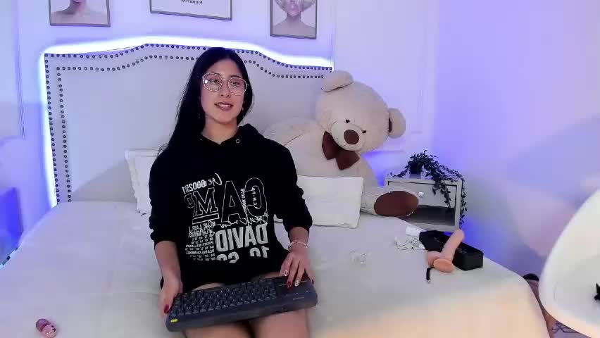 juliee_ross Adult Chat May 2, 2026