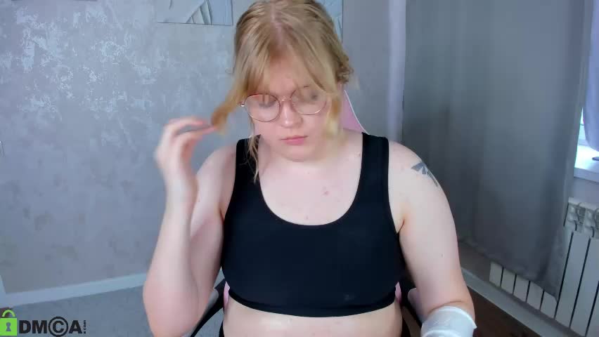 luna_c0ra Adult Chat May 2, 2026
