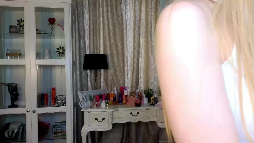 cute_fox_girl Adult Chat May 2, 2026