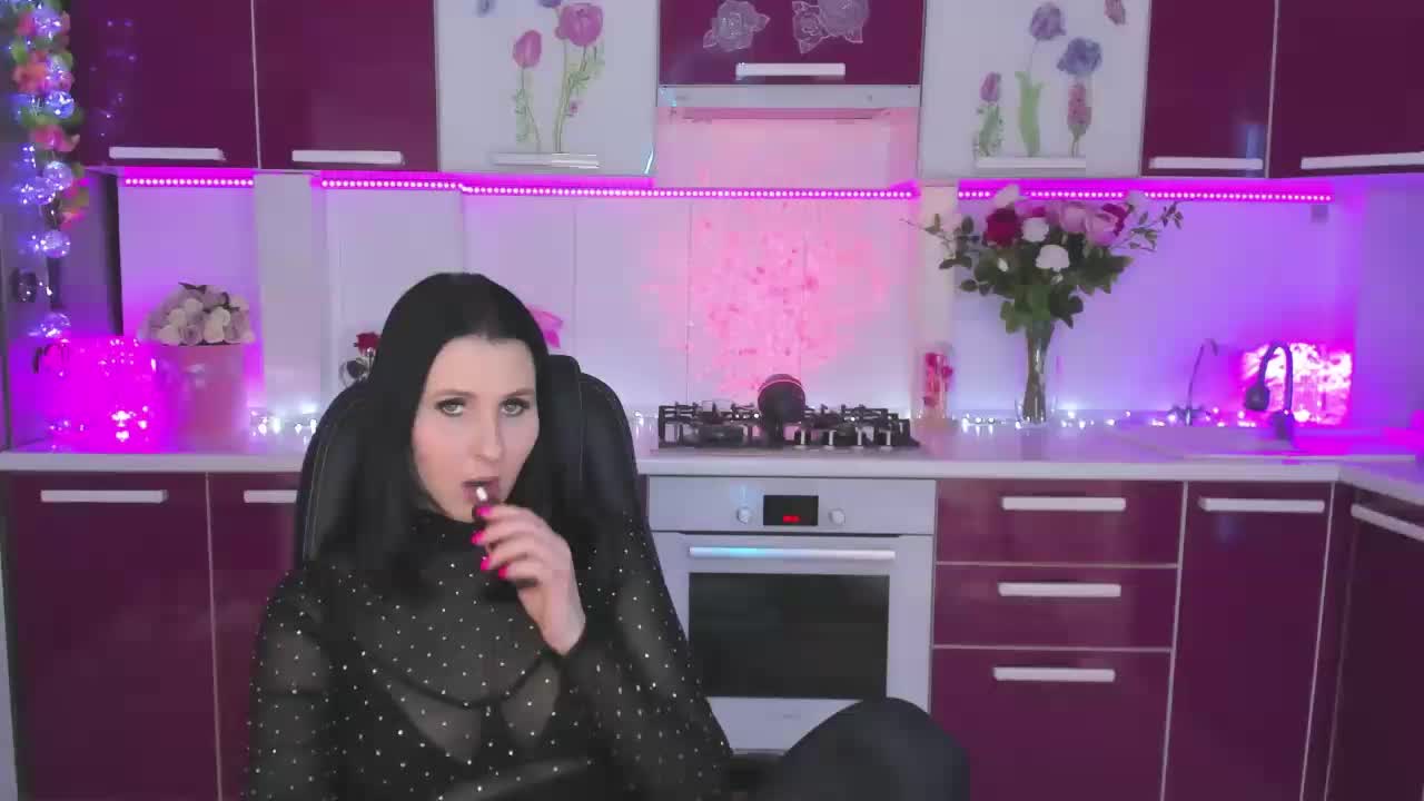 Olivija2020 Adult Chat May 3, 2026