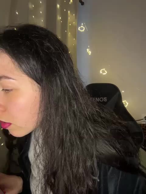 Vika19981 Adult Chat May 3, 2026