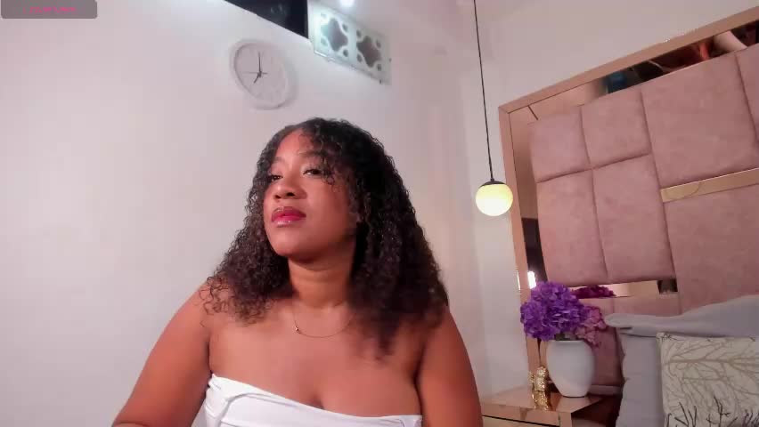 mia_rouxx1 Adult Chat May 3, 2026