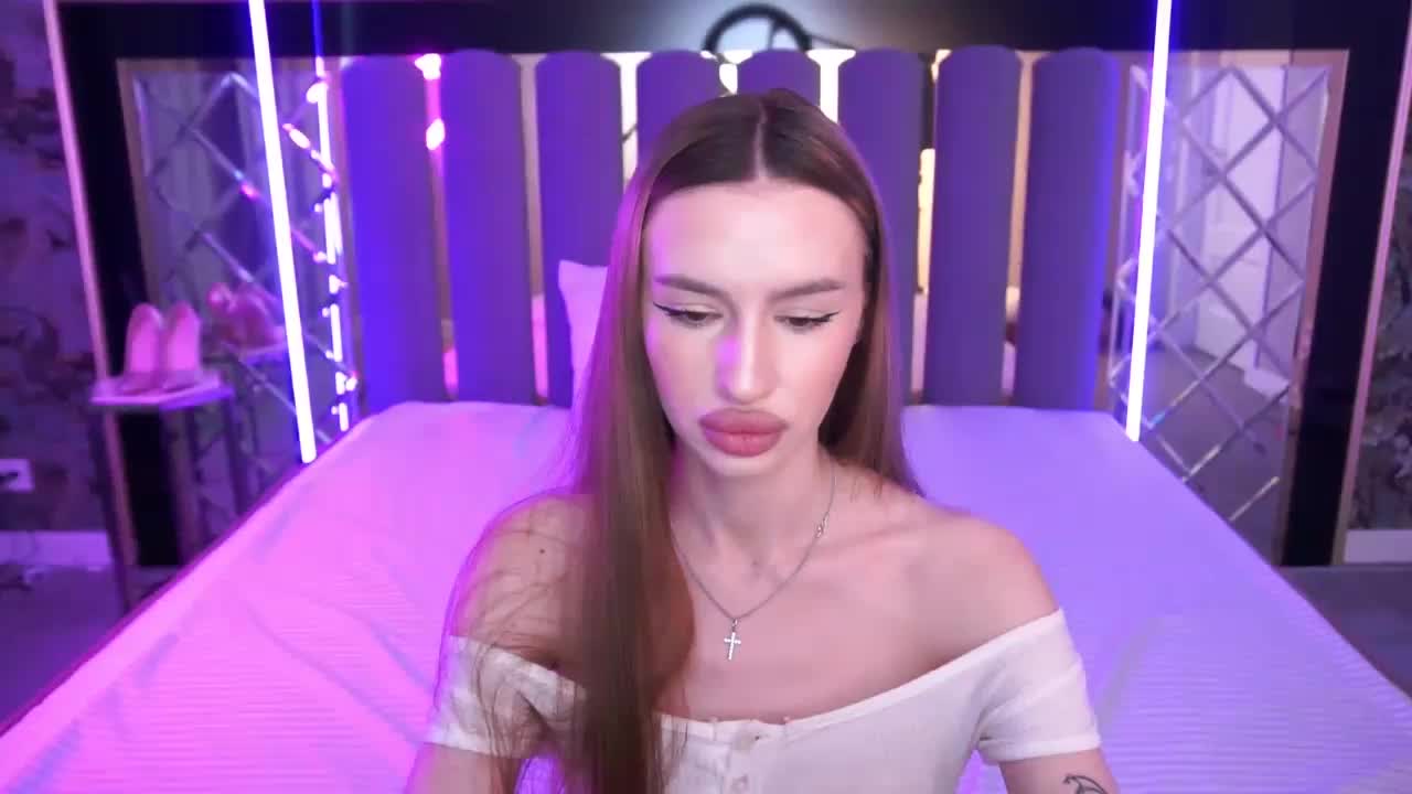 SnowWhiteee Adult Chat May 3, 2026