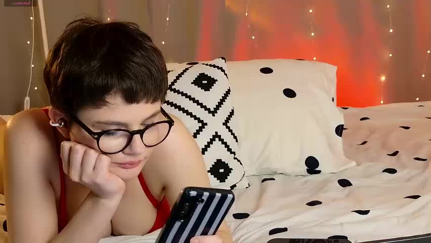 junnewers Adult Chat May 3, 2026