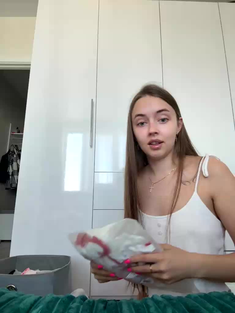 Diana1-1 Adult Chat May 4, 2026
