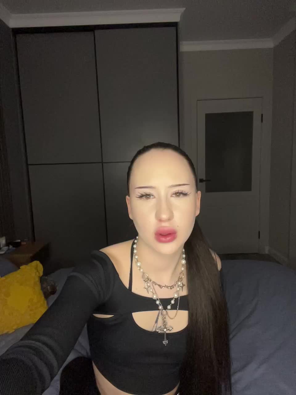 KiraKont Adult Chat May 4, 2026