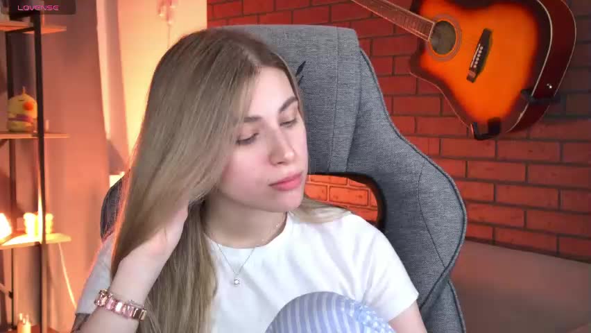 elliecutes Adult Chat May 4, 2026