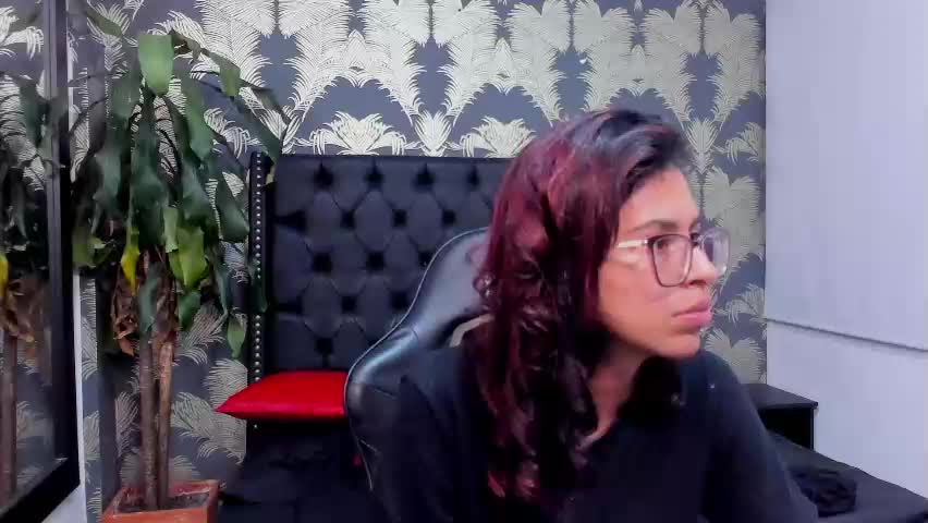 emily_loperaa Adult Chat May 5, 2026