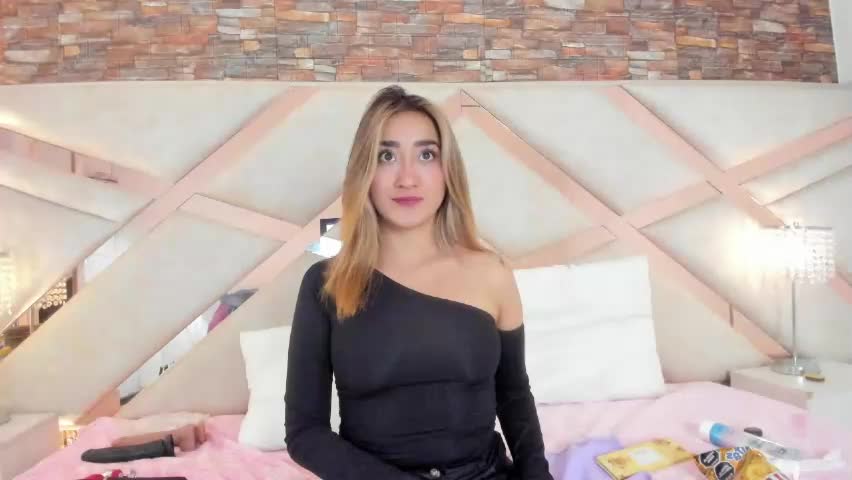 lucy_davies_ Adult Chat May 5, 2026