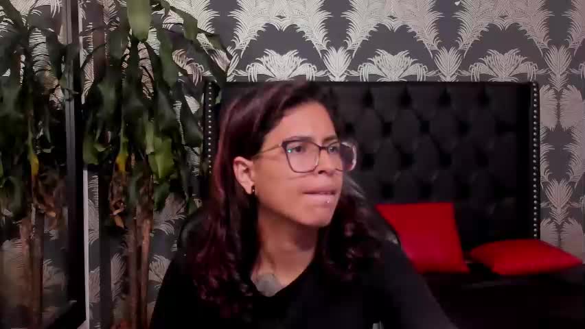 emily_loperaa Adult Chat May 5, 2026