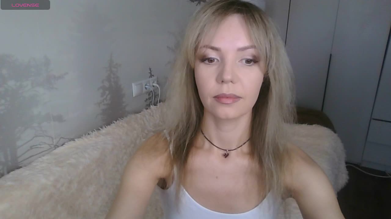 Red_Rose_98 Adult Chat May 5, 2026