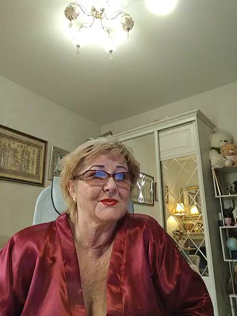 KarinkaSweet Adult Chat May 5, 2026