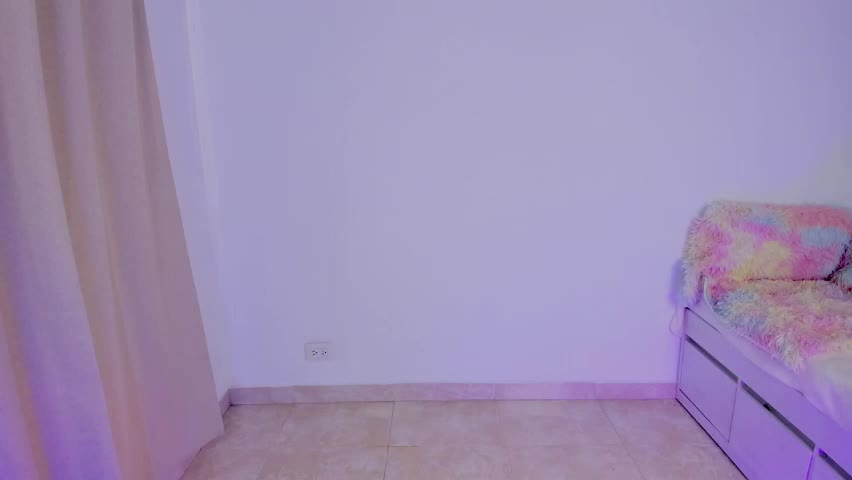 heey_kitty Adult Chat May 6, 2026