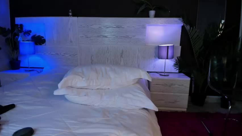 angelina_hilton Adult Chat May 6, 2026