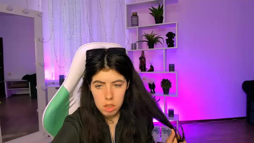 olivia__low Adult Chat May 6, 2026