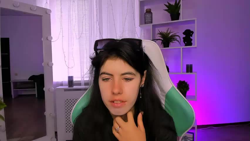 olivia__low Adult Chat May 6, 2026