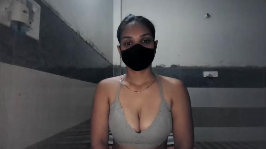 hot_jannt Adult Chat May 6, 2026