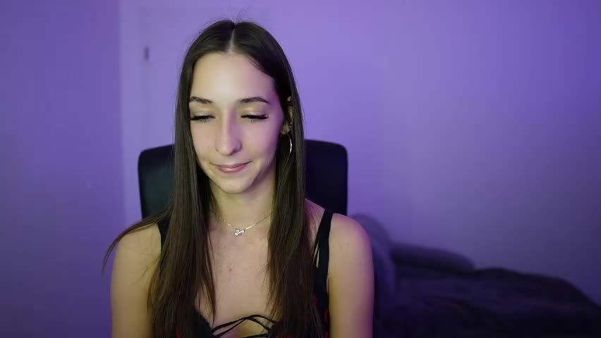 crystalbrunette18 Adult Chat May 6, 2026