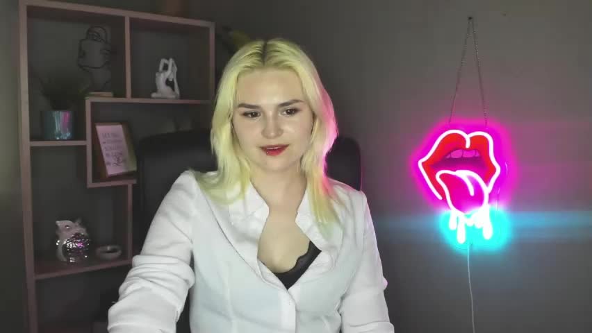 lilysweetxo Adult Chat May 6, 2026