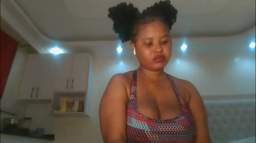 queen_kikih Adult Chat May 6, 2026
