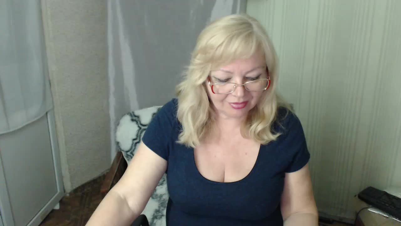 EvelynLoveShy Adult Chat May 6, 2026