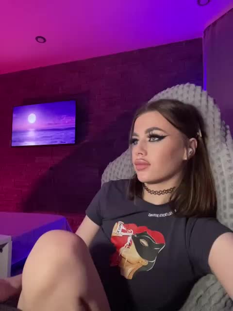 HotGirlEva Adult Chat May 6, 2026