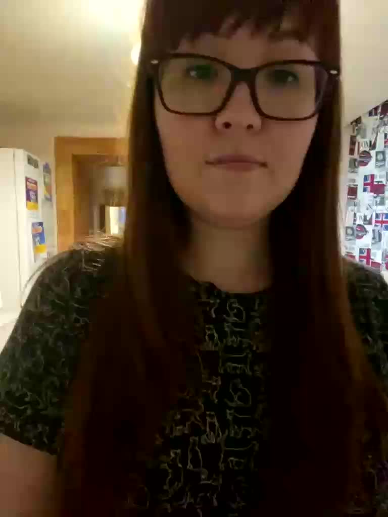 QueenFoxyLiza Adult Chat May 6, 2026