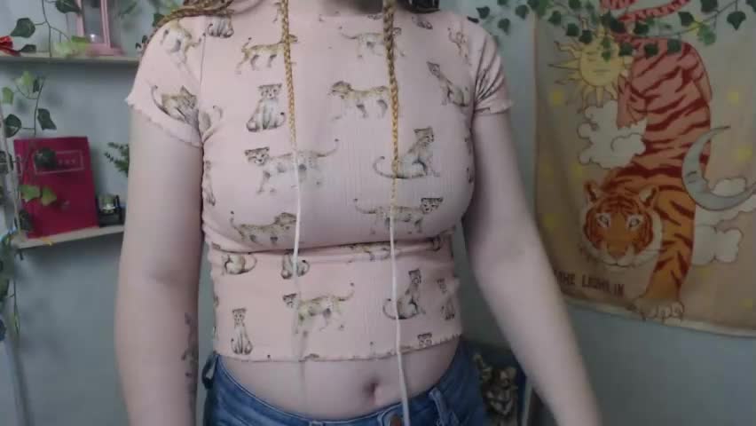 veryveryvery_shy Adult Chat May 6, 2026